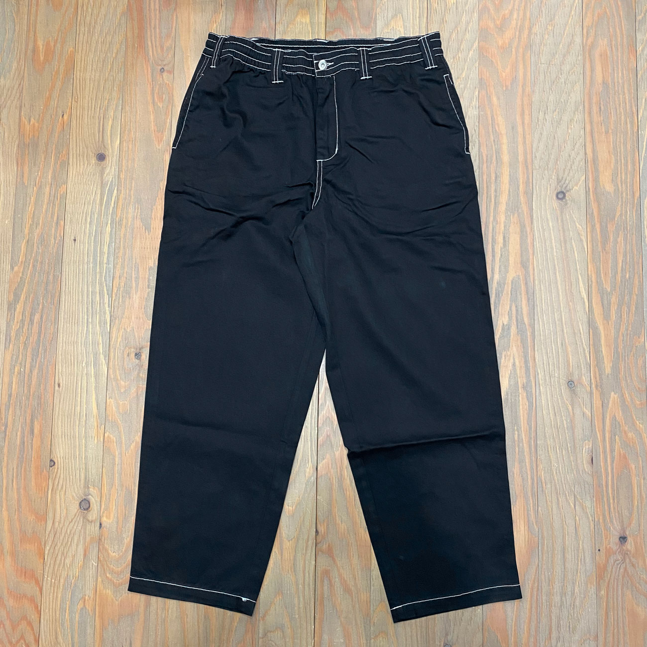 THEORIES STAMP LOUNGE PANTS BLACK CONTRAST STITCH