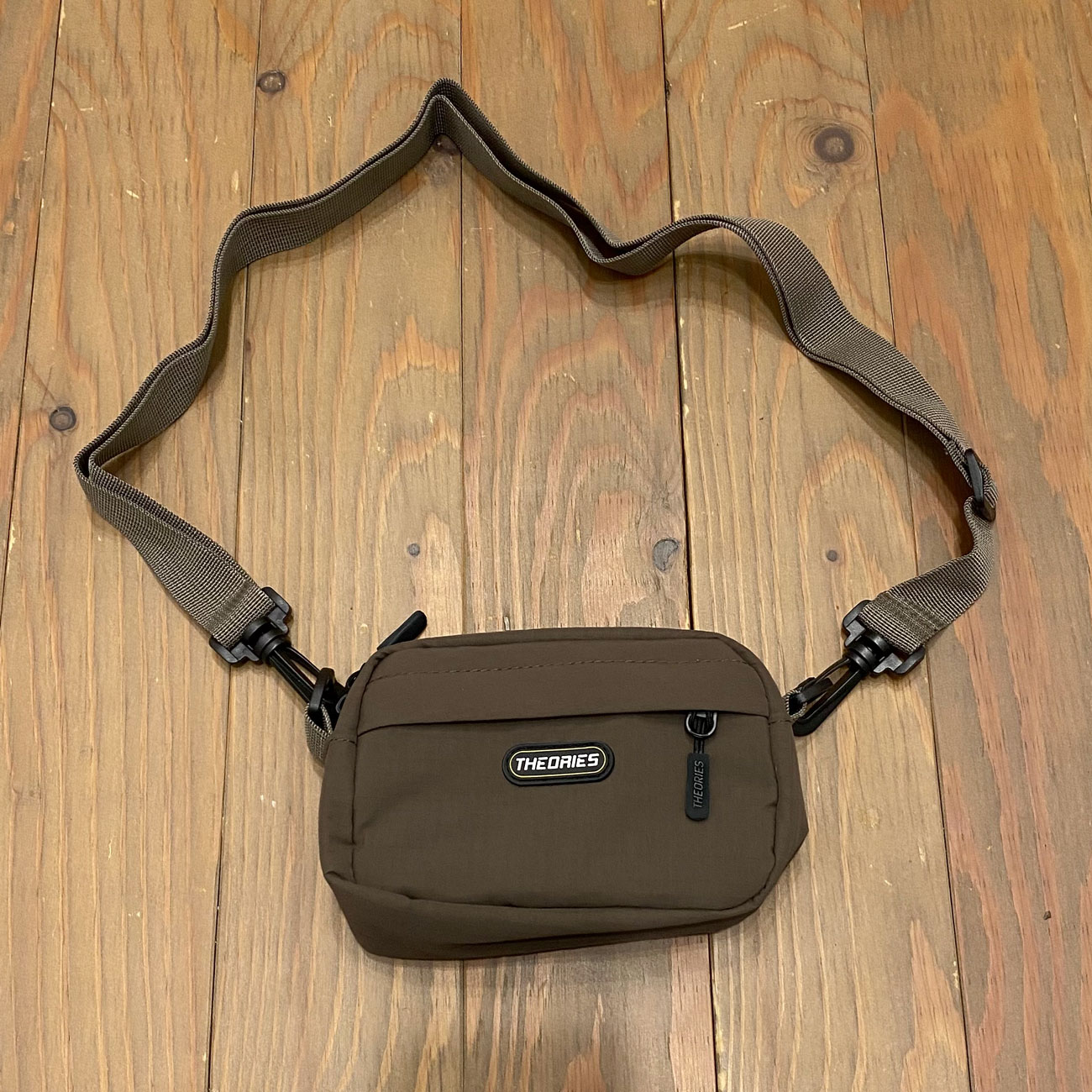 【POP UP】THEORIES RIPSTOP POINT AND SHOOT POUCH