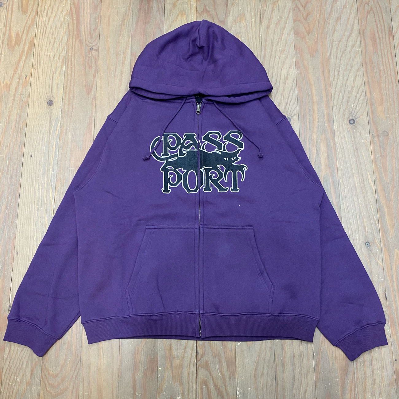 PASS~PORT SLINKIN ZIP HOODIE