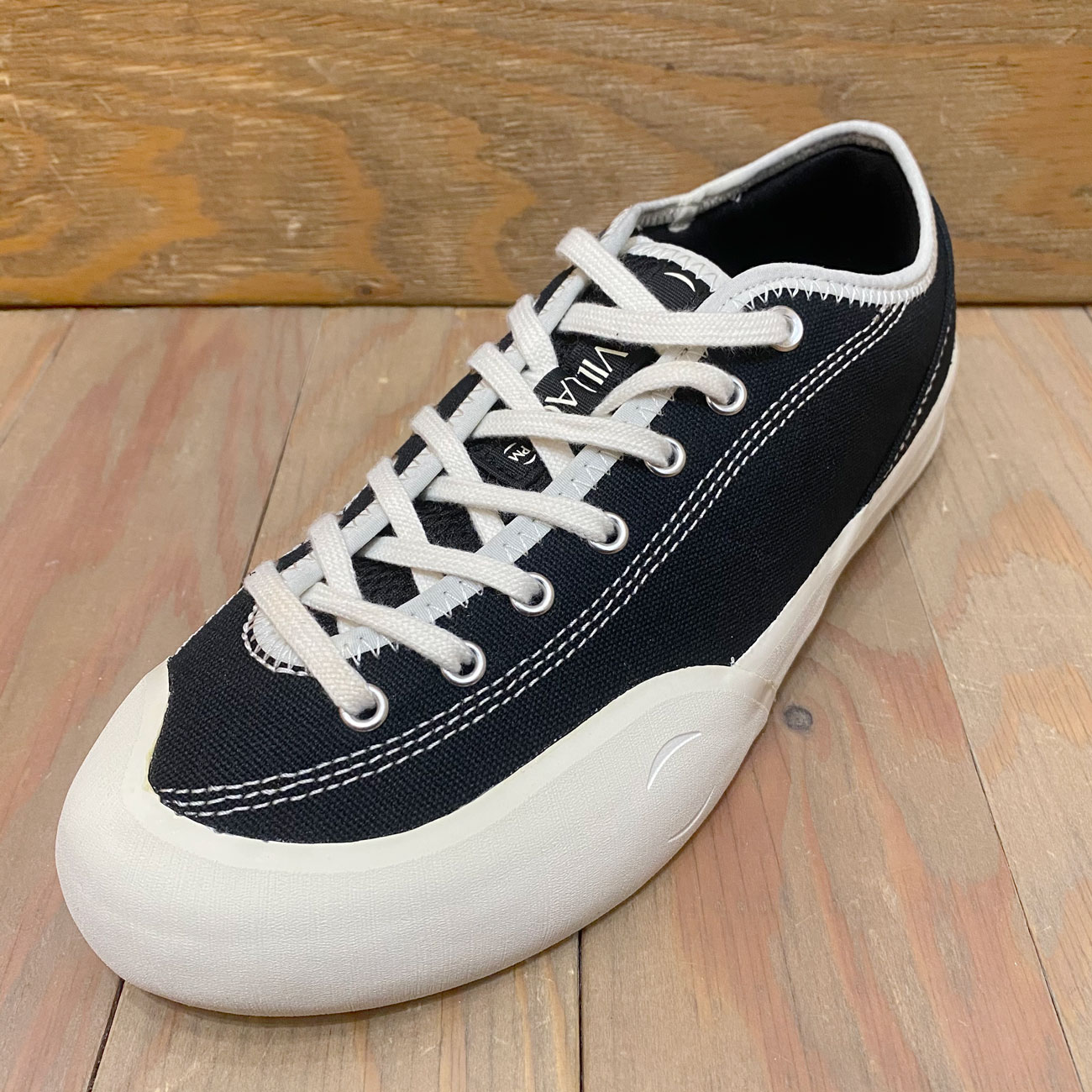 VILLGE PM 1.30PM BLACK/WHISPERWHITE