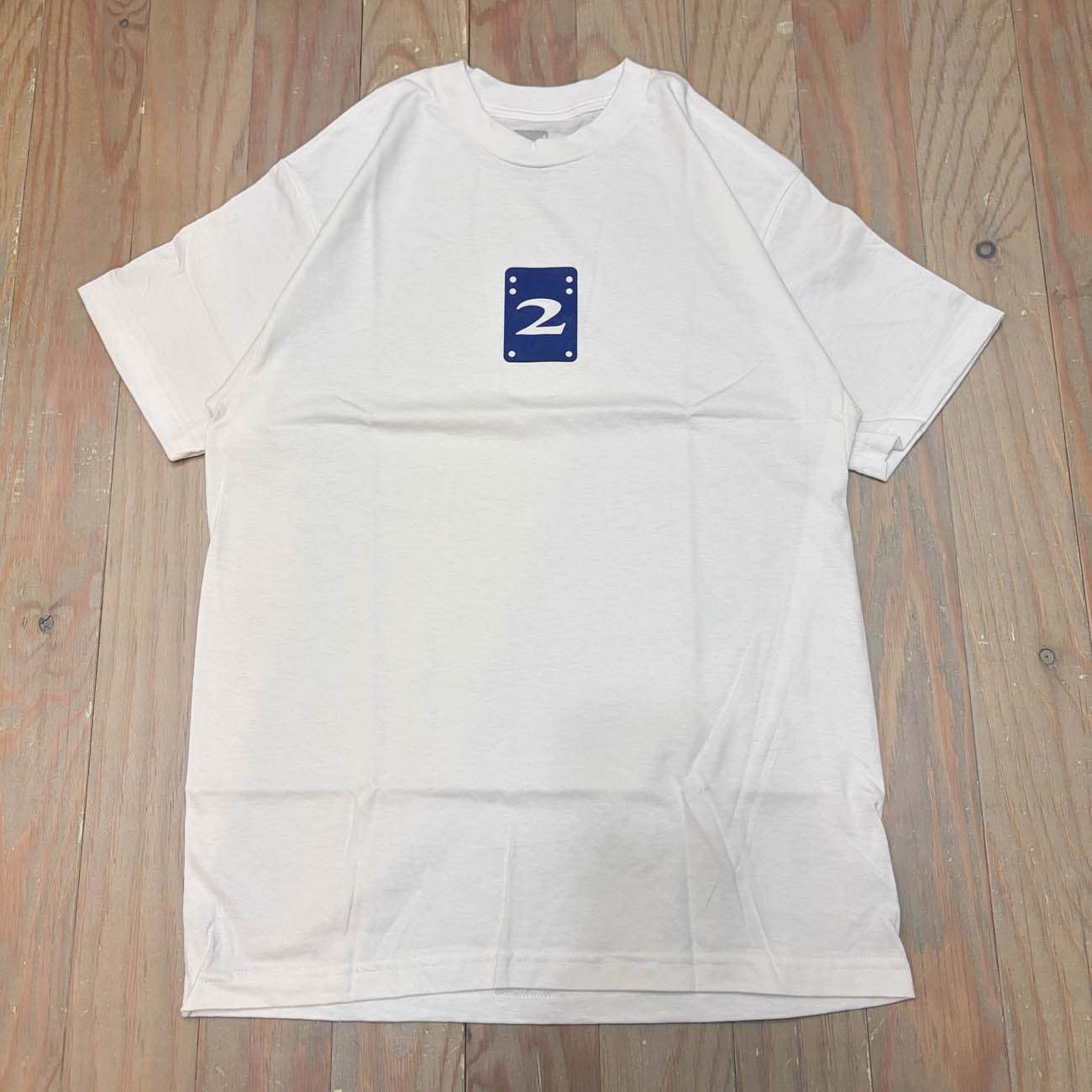 2 RISER PADS LOGO TEE