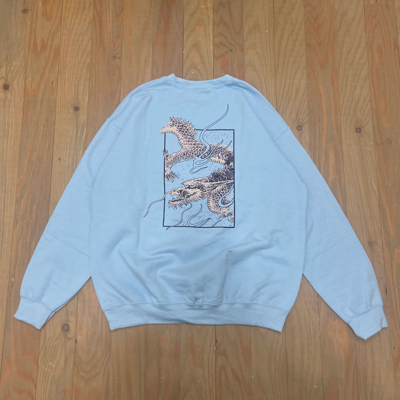 MANWHO TATSU SWEATSHIRTS