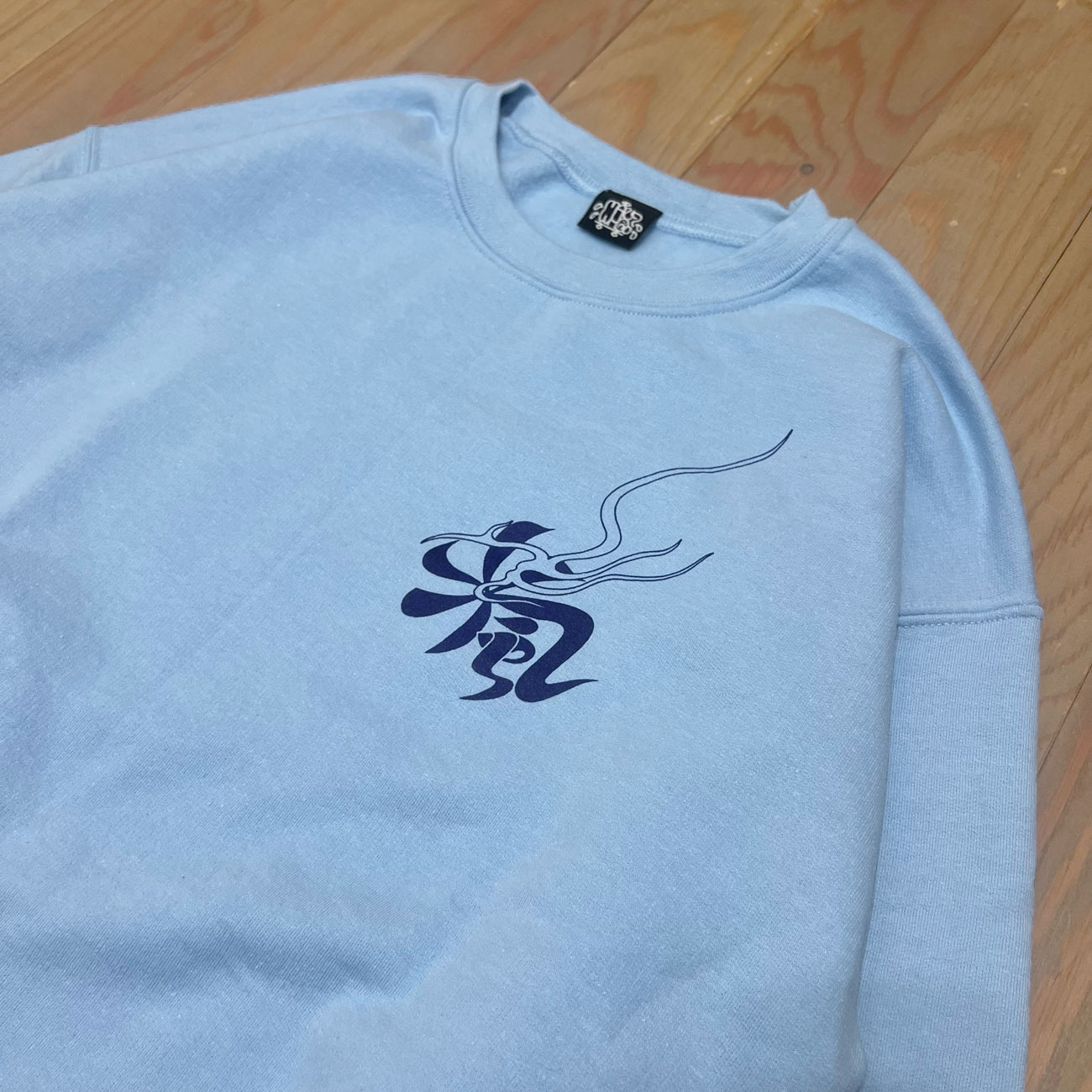 MANWHO TATSU SWEATSHIRTS