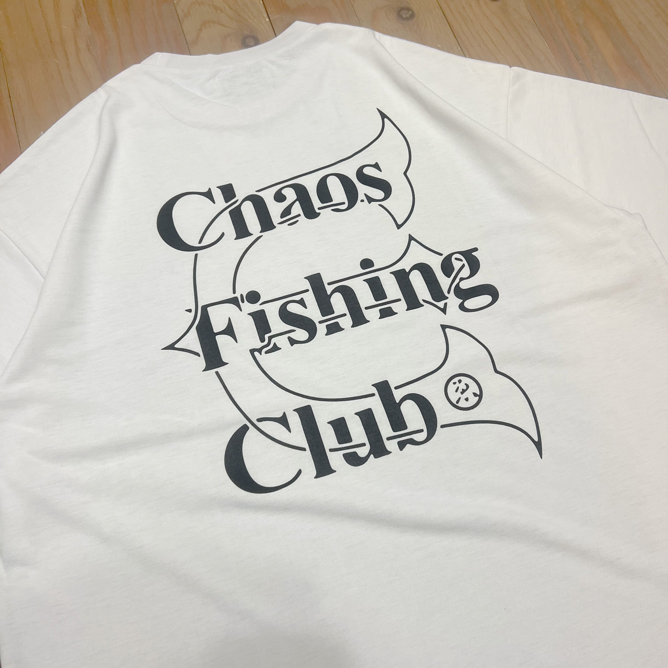 EVISEN x CHAOS FISHING CLUB DRY LOGO TEE