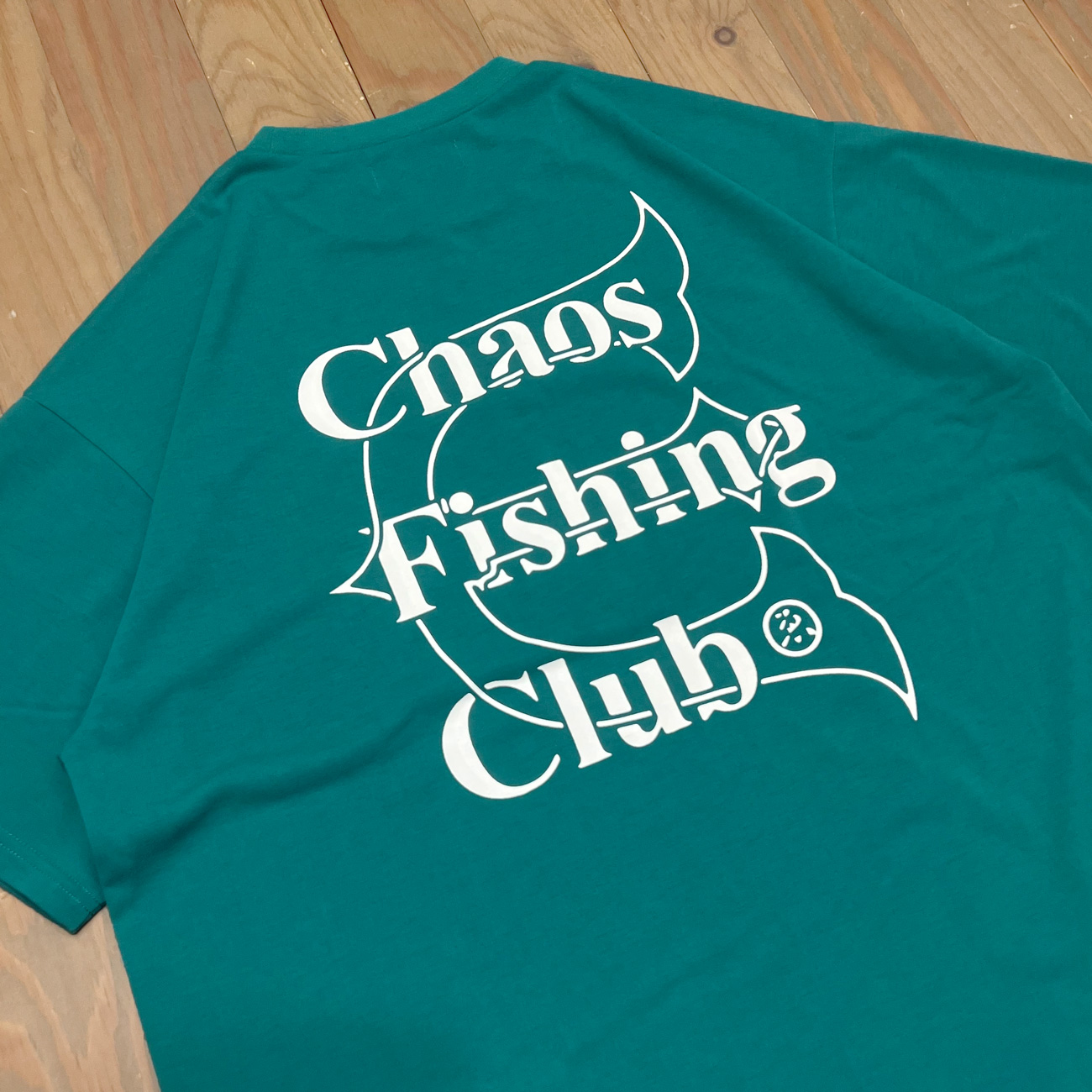 EVISEN x CHAOS FISHING CLUB DRY LOGO TEE