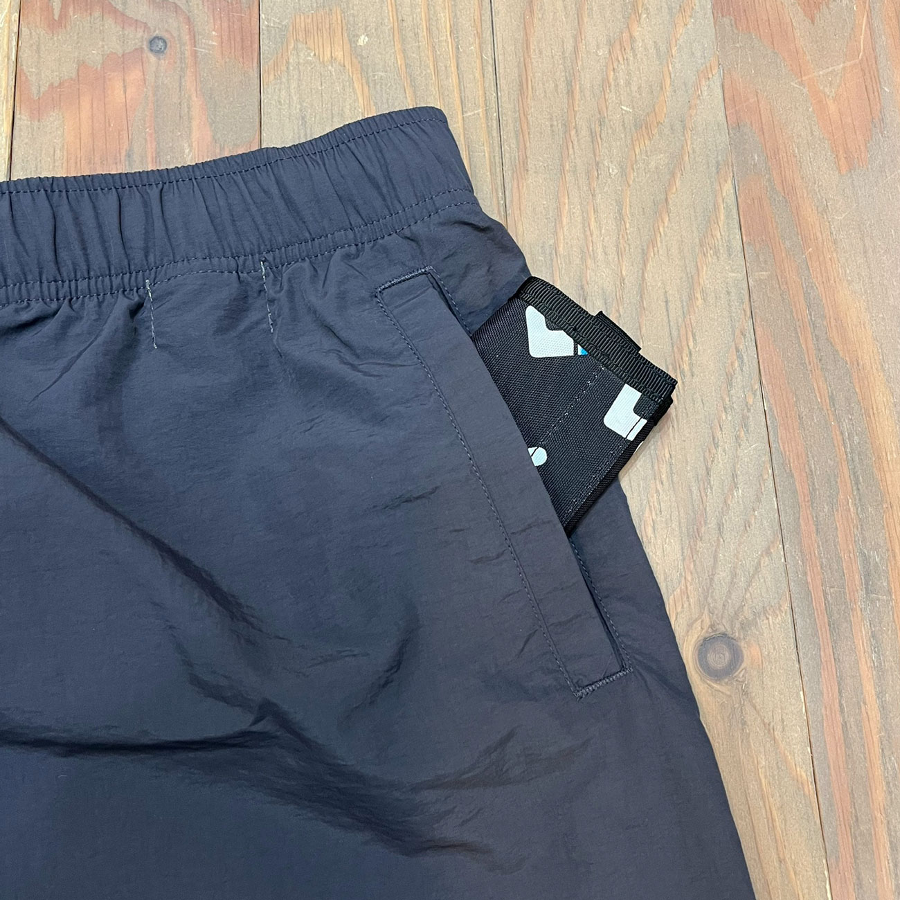 COLOR COMMUNICATIONS DRIP EMB LETTER NYLON