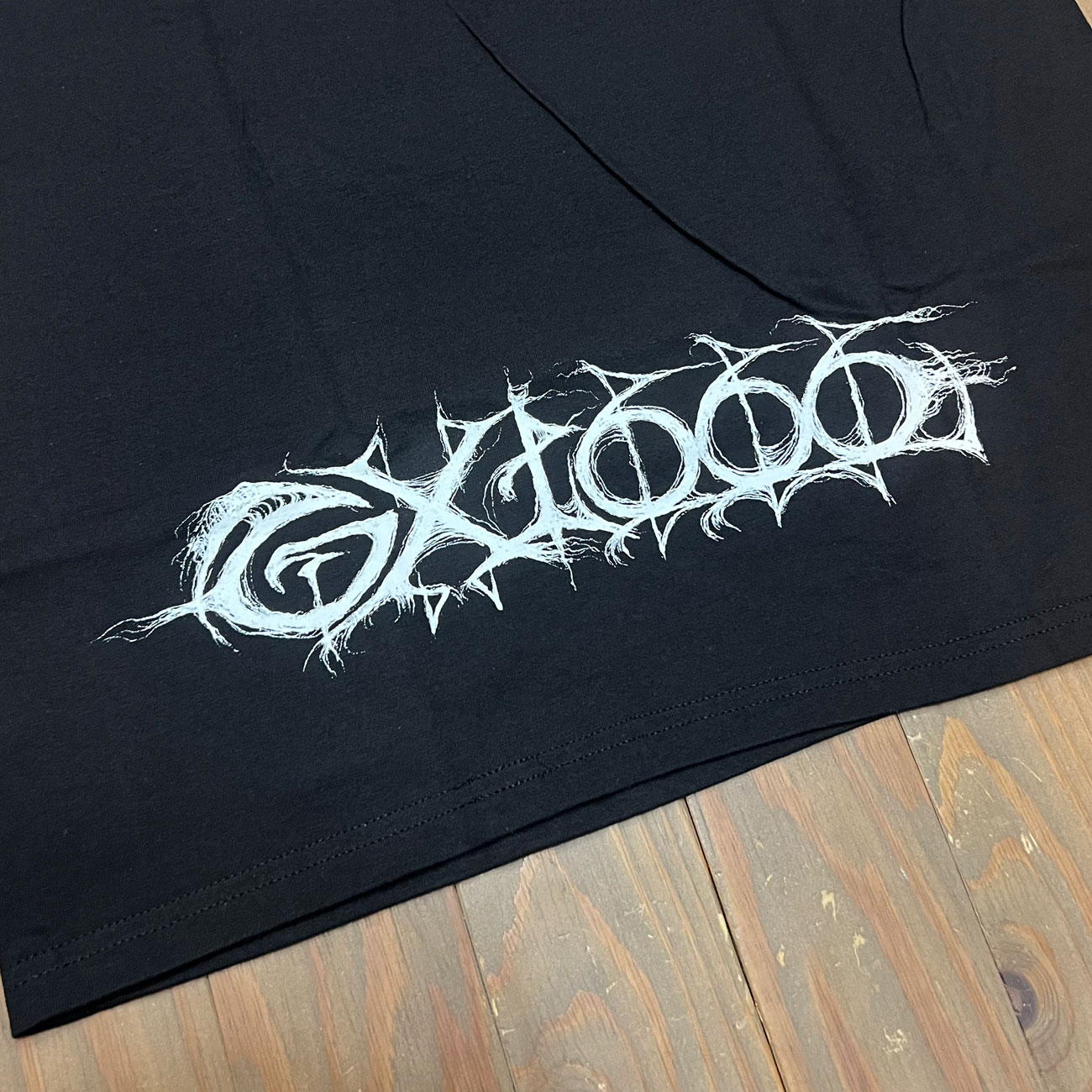 GX1000 DYSTOPIA GAS MASK TEE