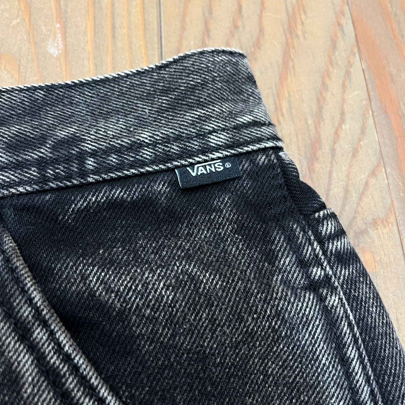 VANS DRILL CHORE LOOSE DENIM SHORTS