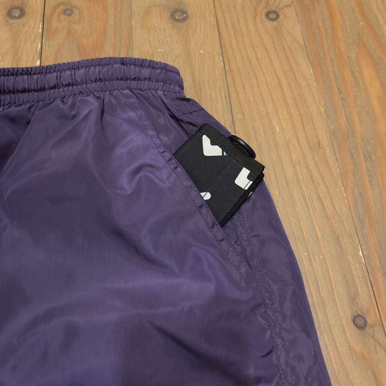 BLEACH PEGASUS GLOW SHORTS