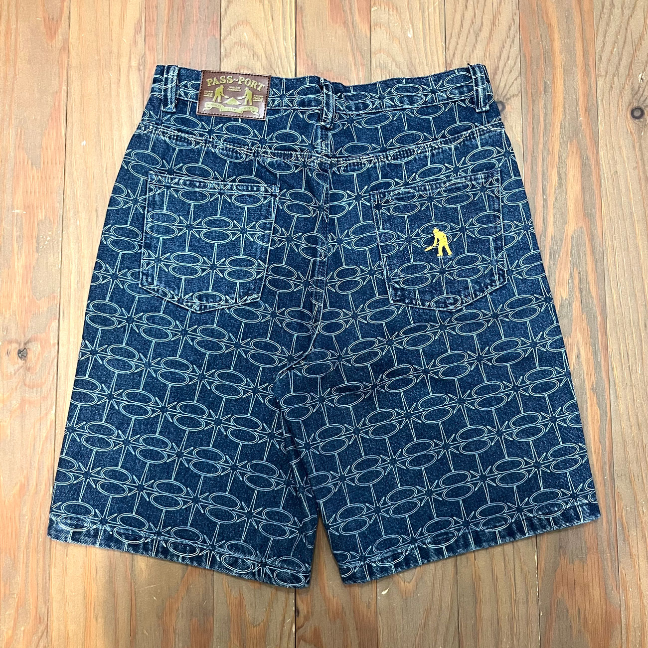 PASSPORT SOAP SPARKLE WORKERS CLUB JEAN SHORT