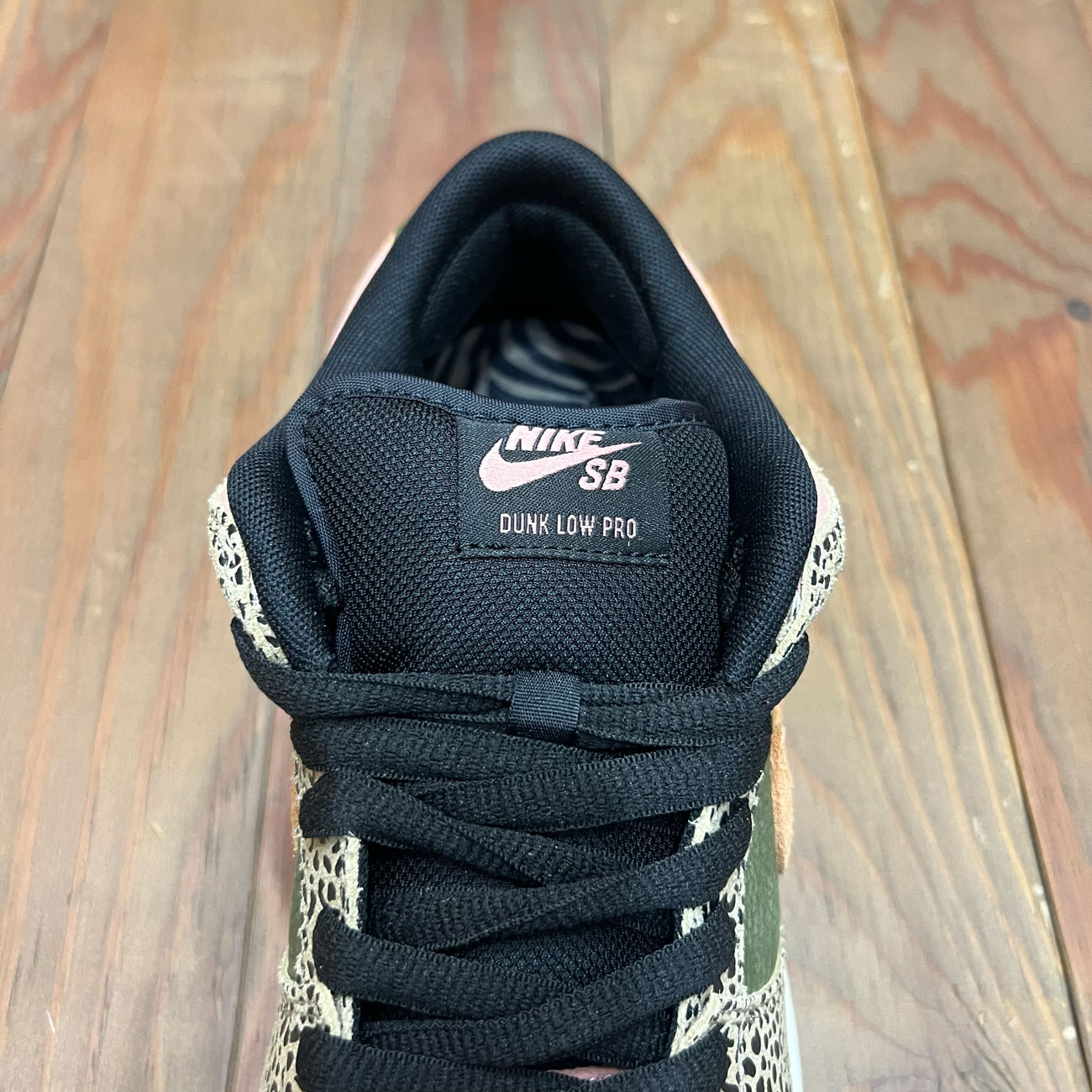 NIKE SB DUNK LOW PRO QS x Arts-Rec Skateshop