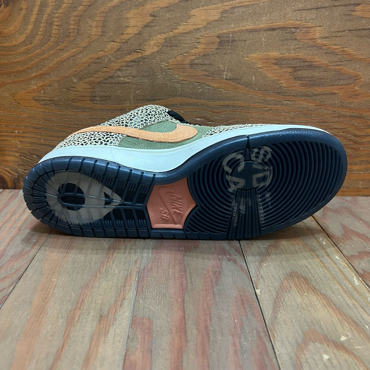 NIKE SB DUNK LOW PRO QS x Arts-Rec Skateshop