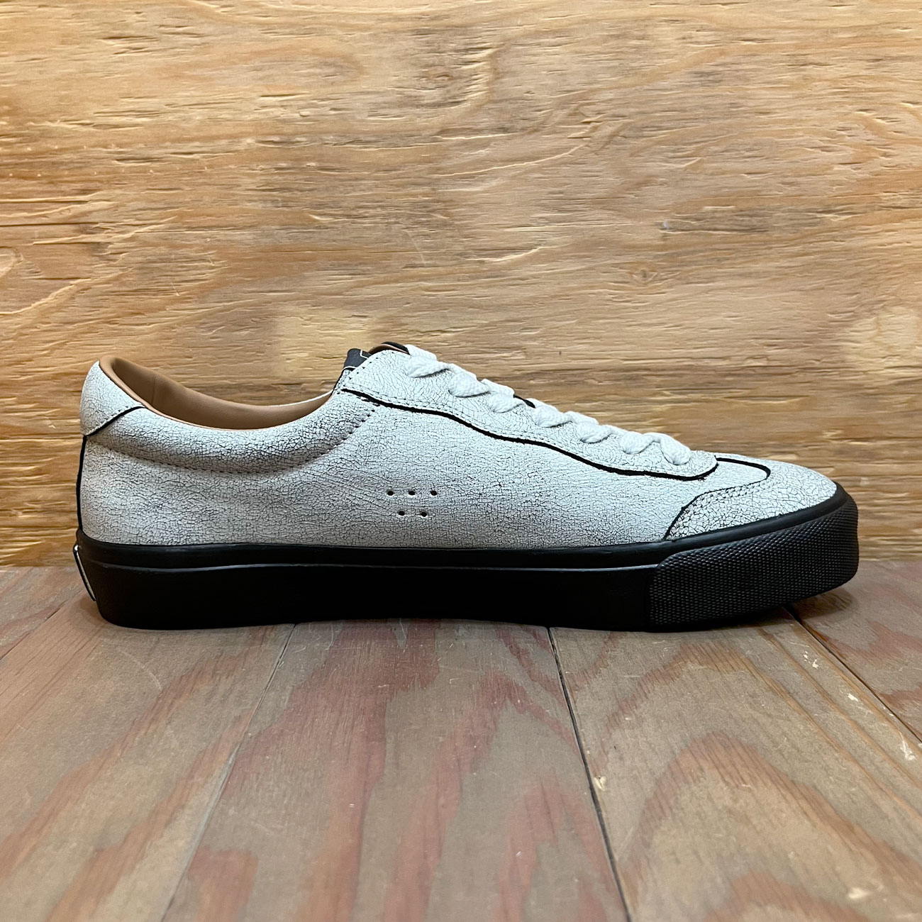 LAST RESORT AB VM004 MILIC ARTISAN WHITE/BLACK