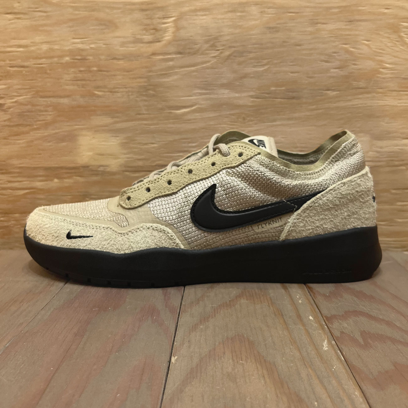 NIKE SB PS8 LIGHT KHAKI/DESERT KHAKI/BLACK