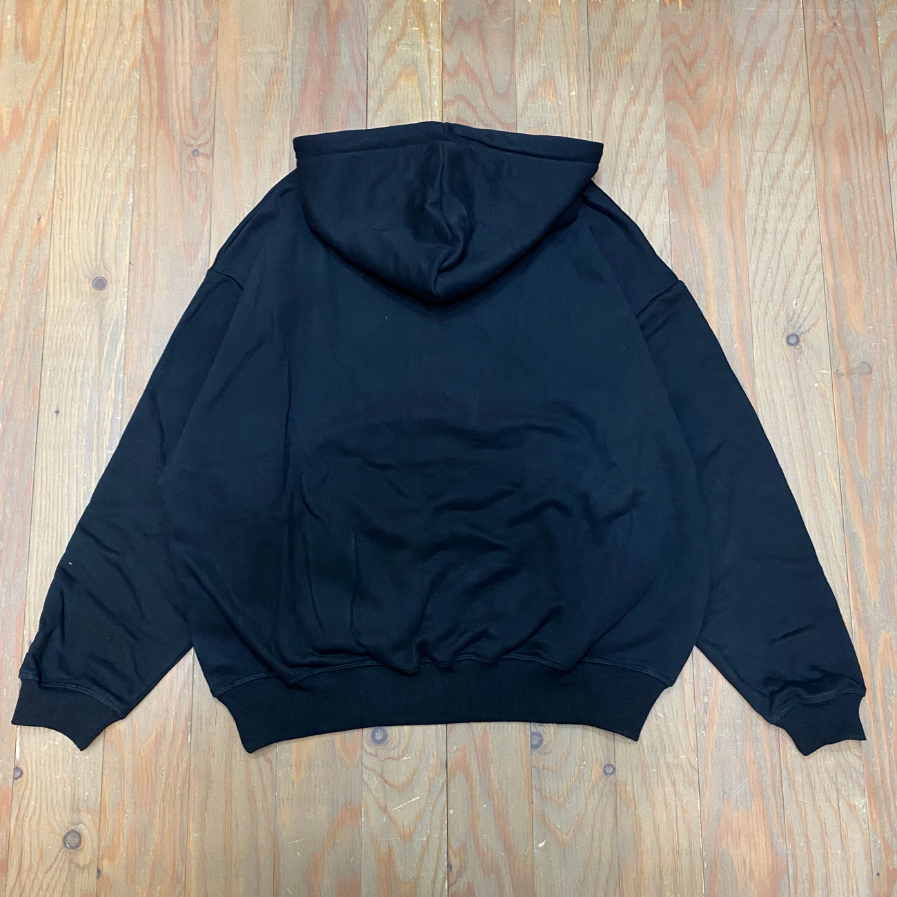 EVISEN ARCH LOGO PATCH HOODIE 