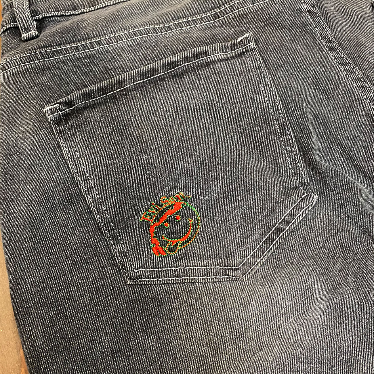 EVISEN ONE-UP JEANS