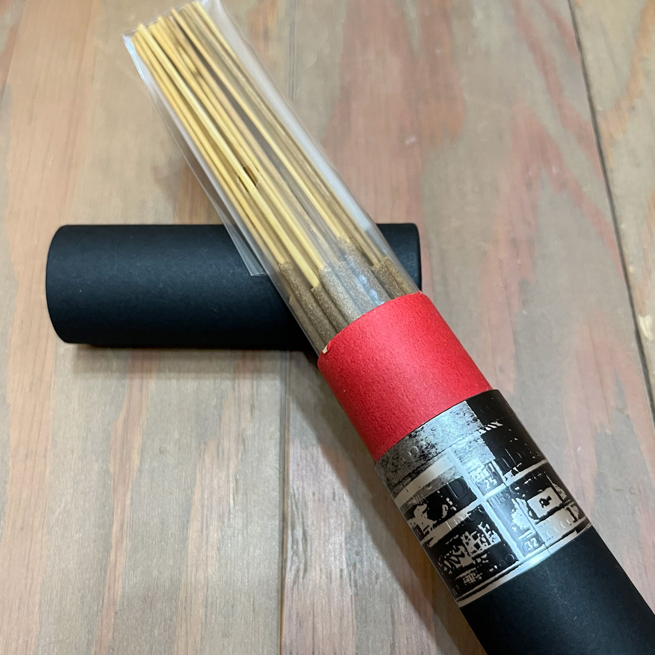 DUMBO × SHELTER INCENCE STICKS BE-BOP aka RED