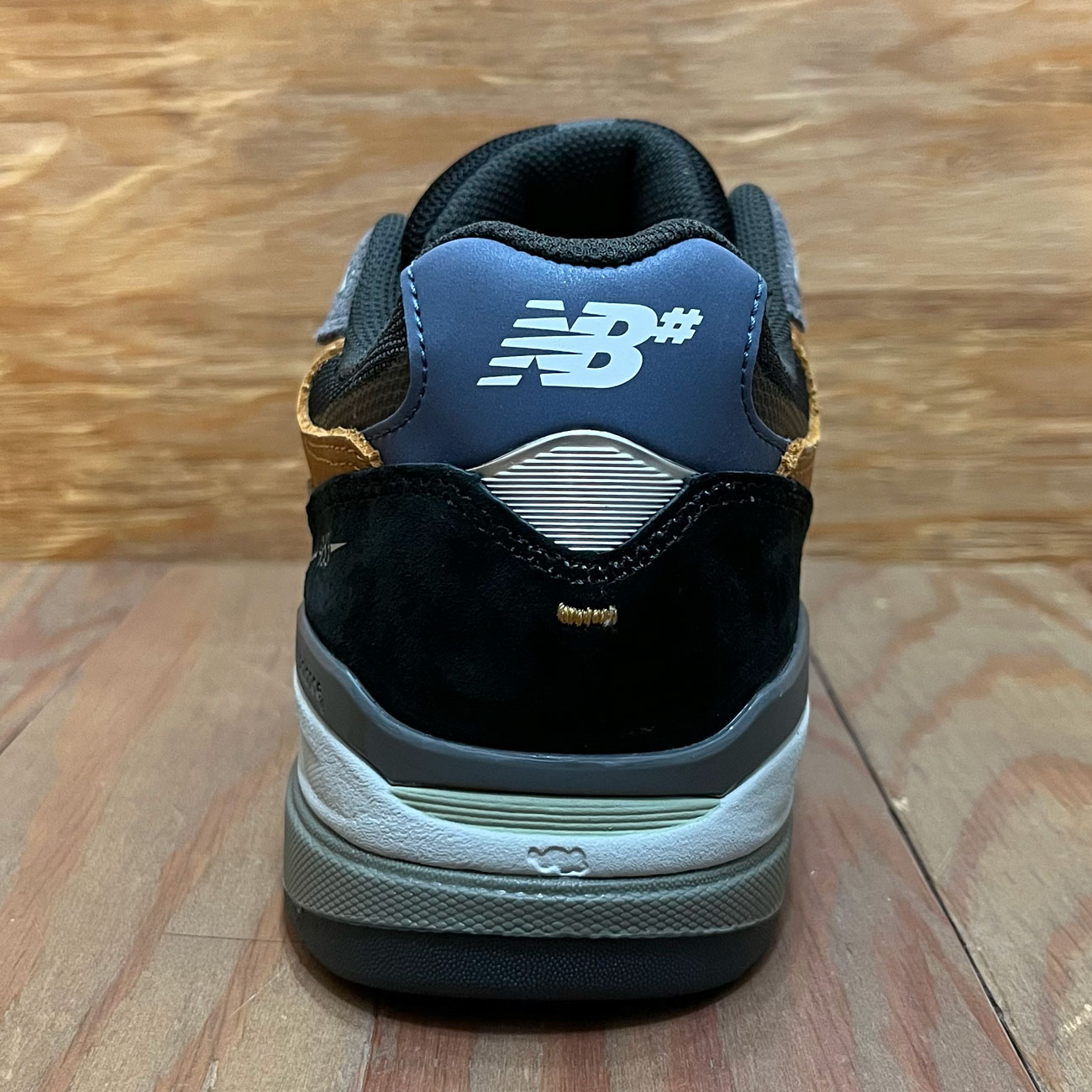 NB NUMERIC ANDREW REYNOLDS 933MLT