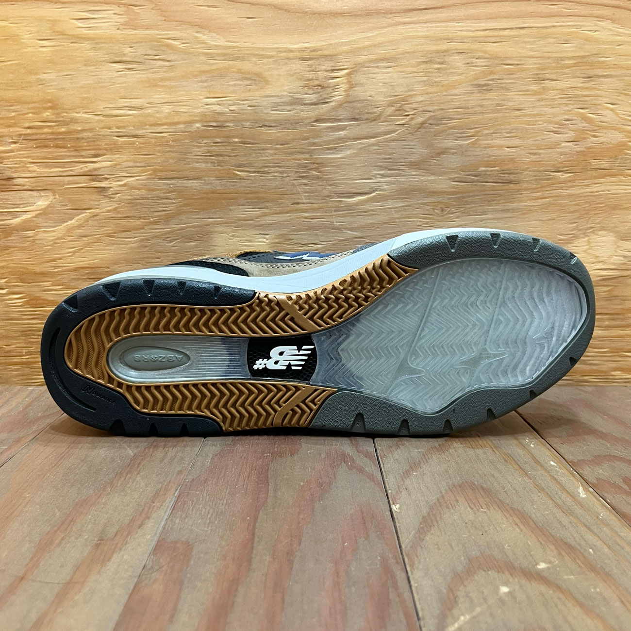 NB NUMERIC ANDREW REYNOLDS 933MLT