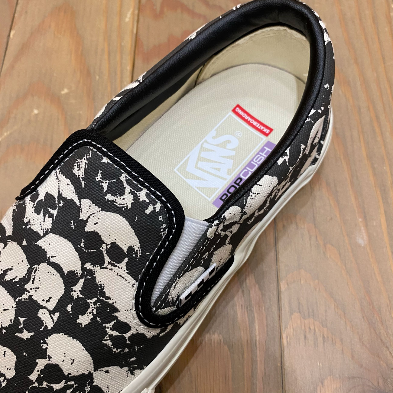 VANS SKATE SLIP-ON SKULL PILE