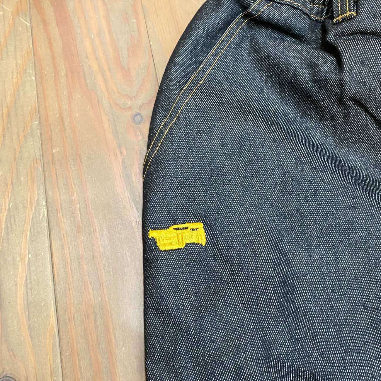 TELEVISI STAR VX1 BAGGY OG PANTS GOLD STICHING RAW DENIM BLACK