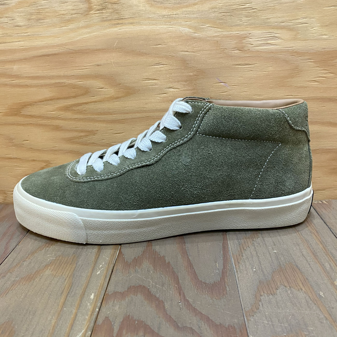 LAST RESORT AB VM001 SUEDE MID OLIVE/WHITE