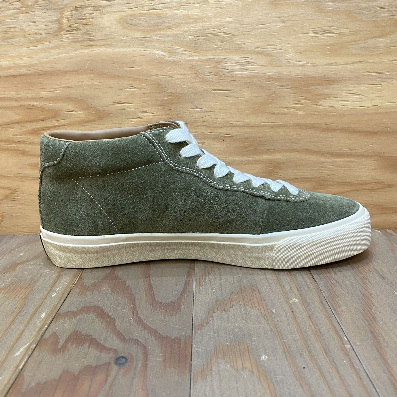 LAST RESORT AB VM001 SUEDE MID OLIVE/WHITE