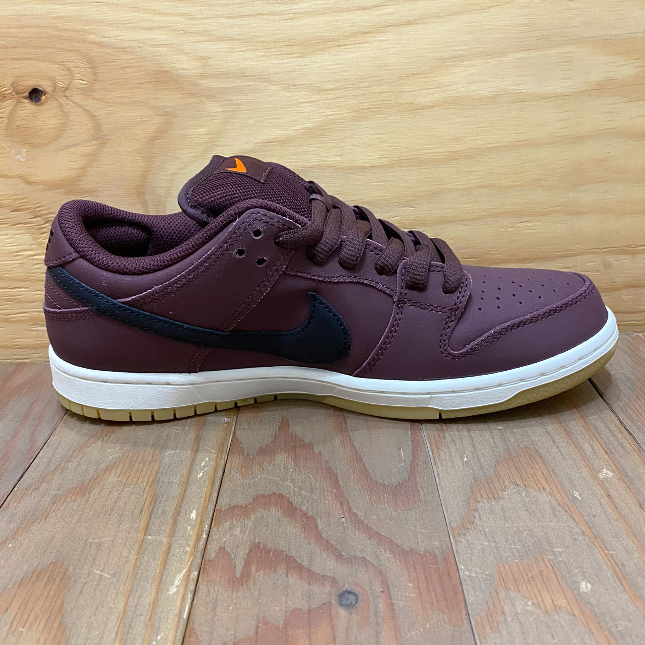 NIKE SB DUNK LOW PRO ISO BURGUNDY CRUSH
