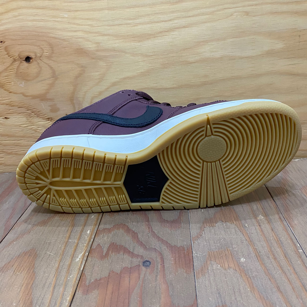 NIKE SB DUNK LOW PRO ISO BURGUNDY CRUSH