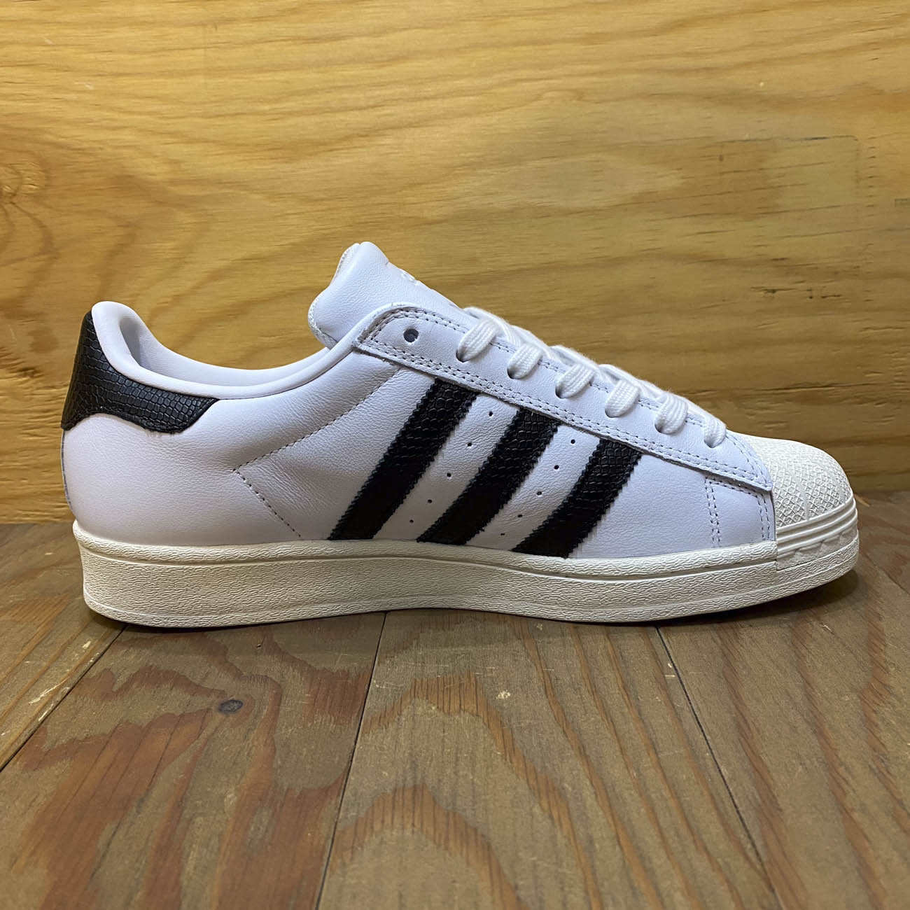 ADIDAS SUPERSTAR ADV WHITE/BLACK