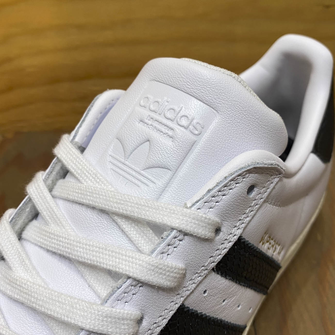 ADIDAS SUPERSTAR ADV WHITE/BLACK
