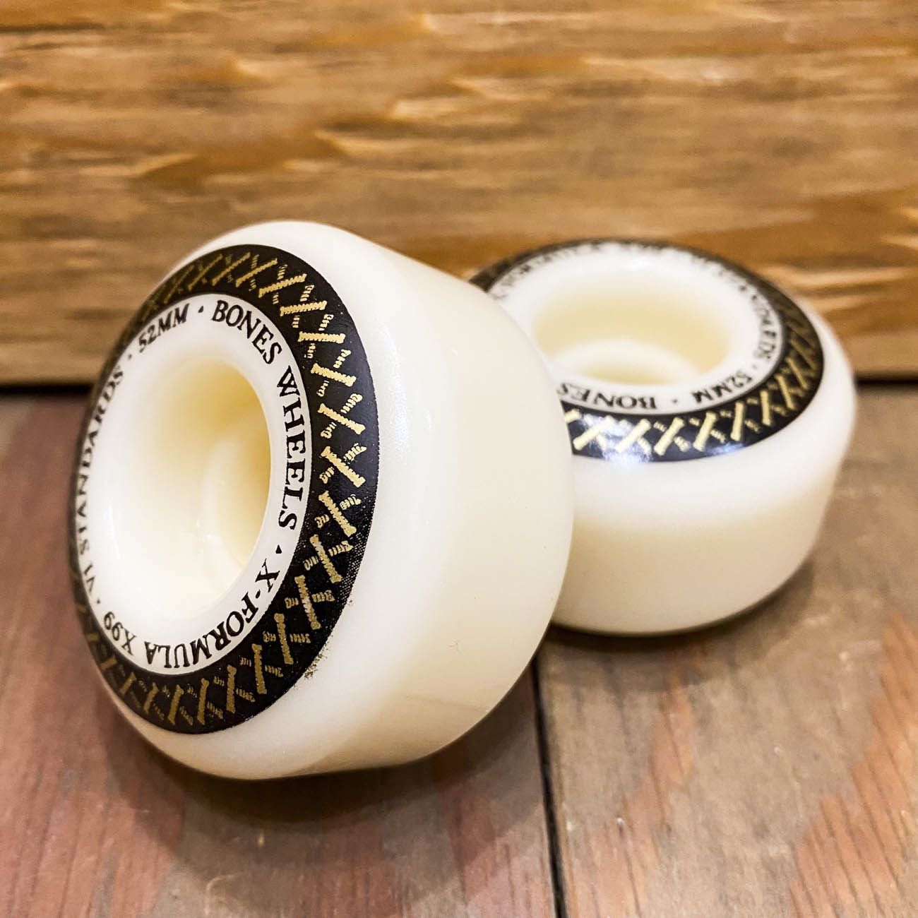 【ノーマル】 BONES　X-FORMULA V1 STANDARDS 99A 52mm 