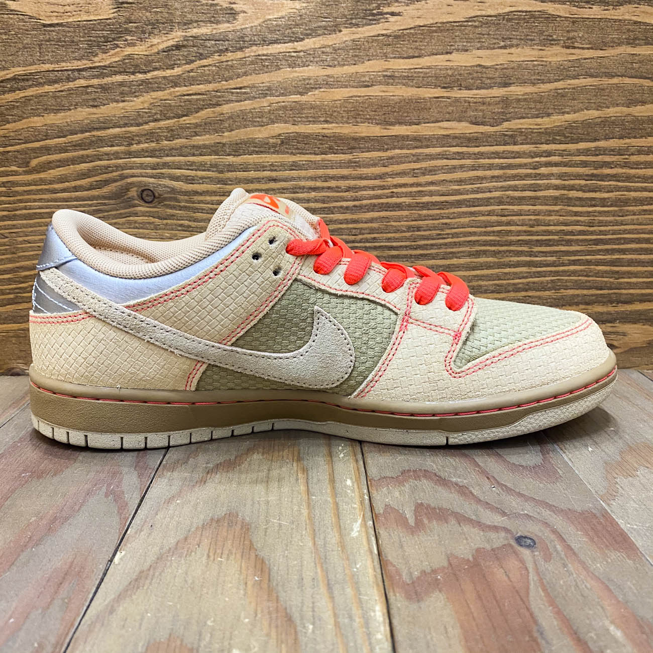 NIKE SB DUNK LOW PRO SONGKRAN