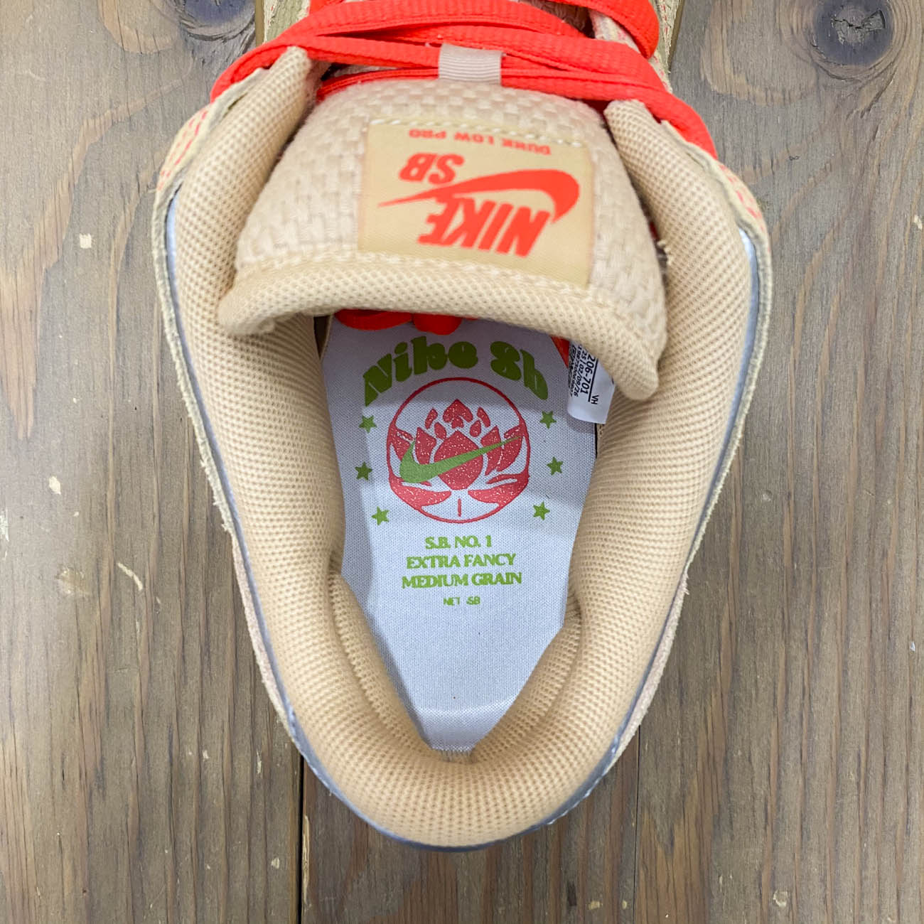 NIKE SB DUNK LOW PRO SONGKRAN