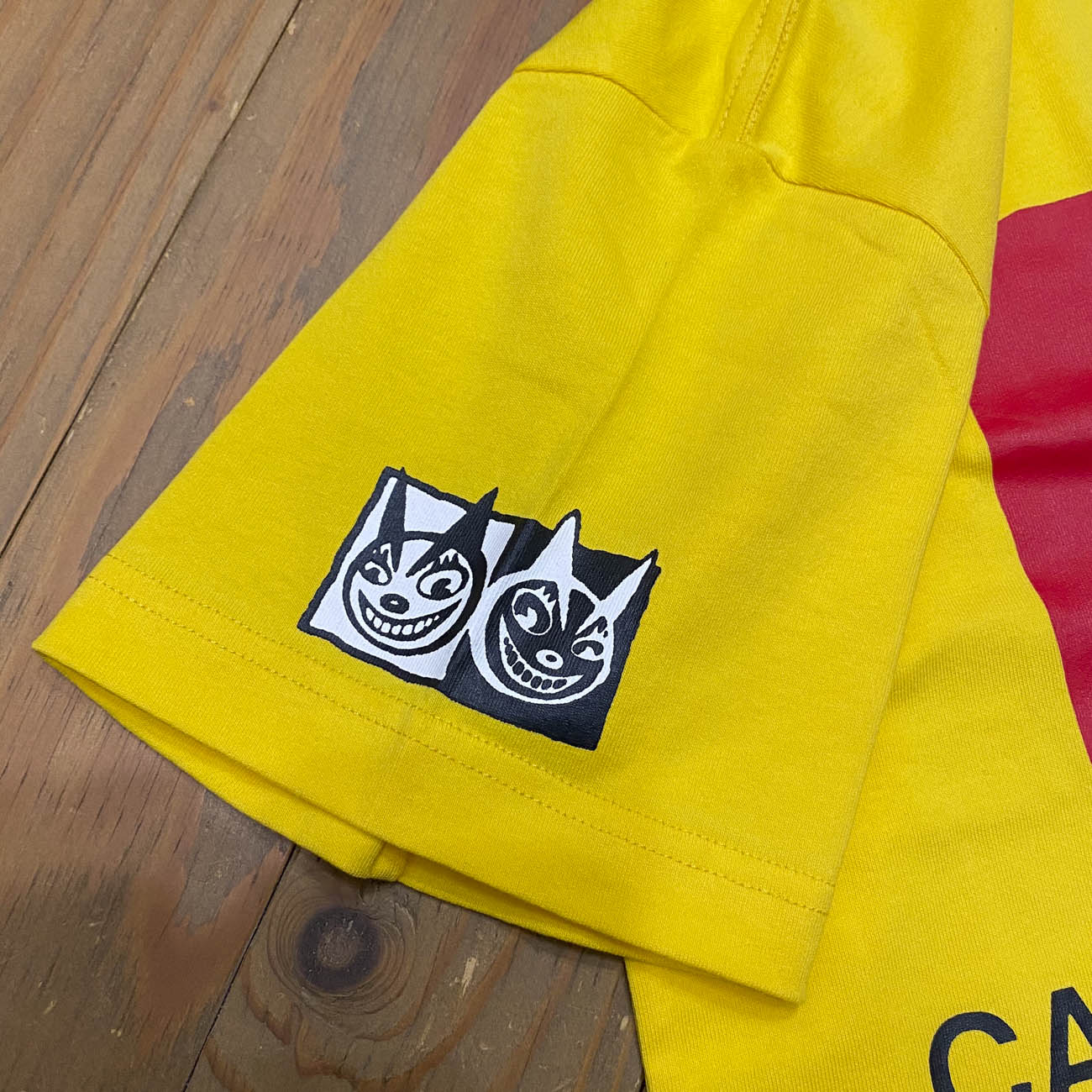 CARPET COMPANY C.C. SUCKS TEE