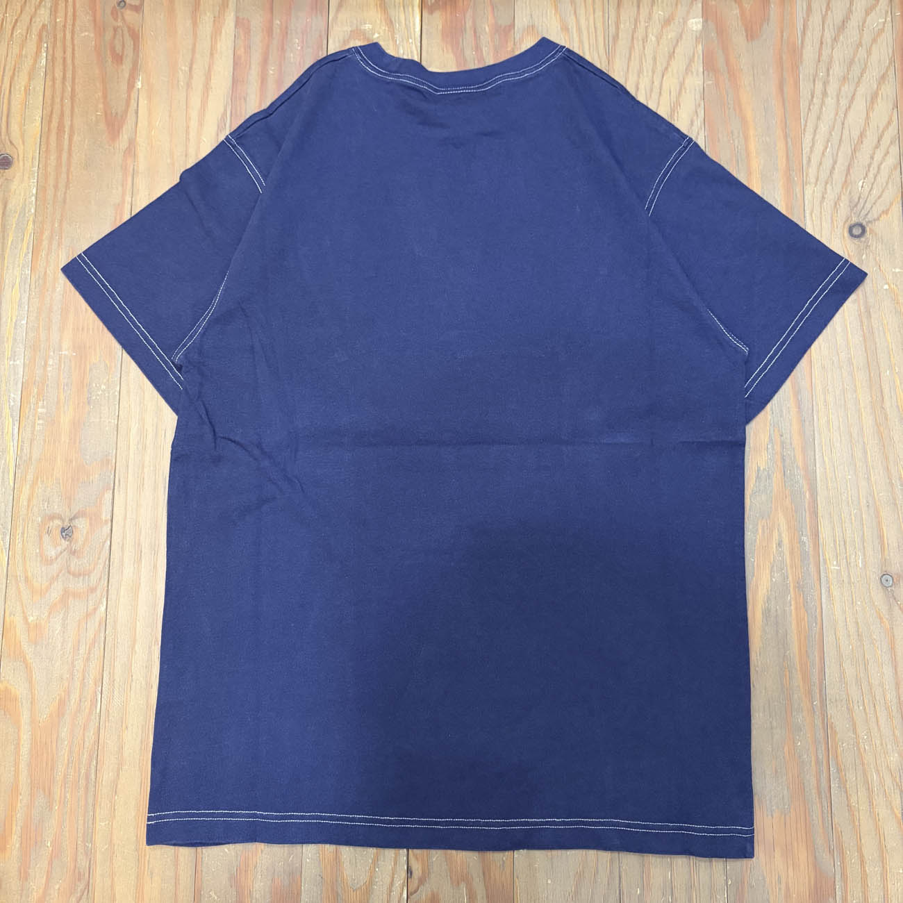 PASS~PORT OFFICIAL CONTRAST TEE