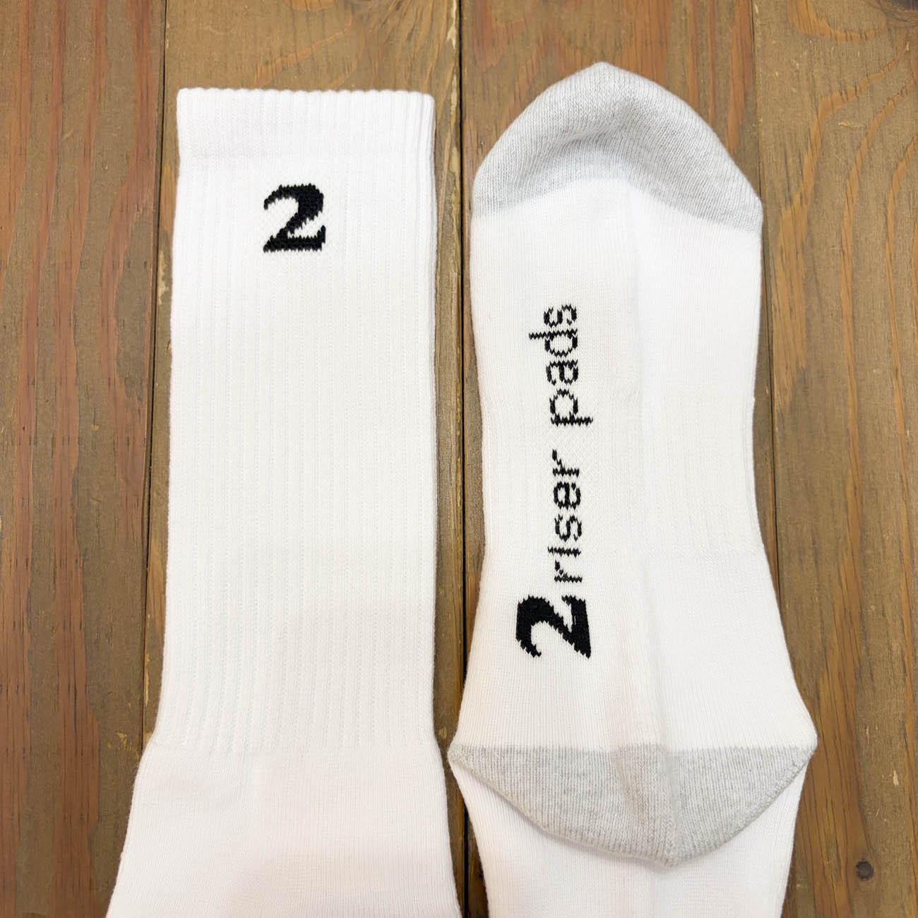 2 RISER PADS 2 SOX